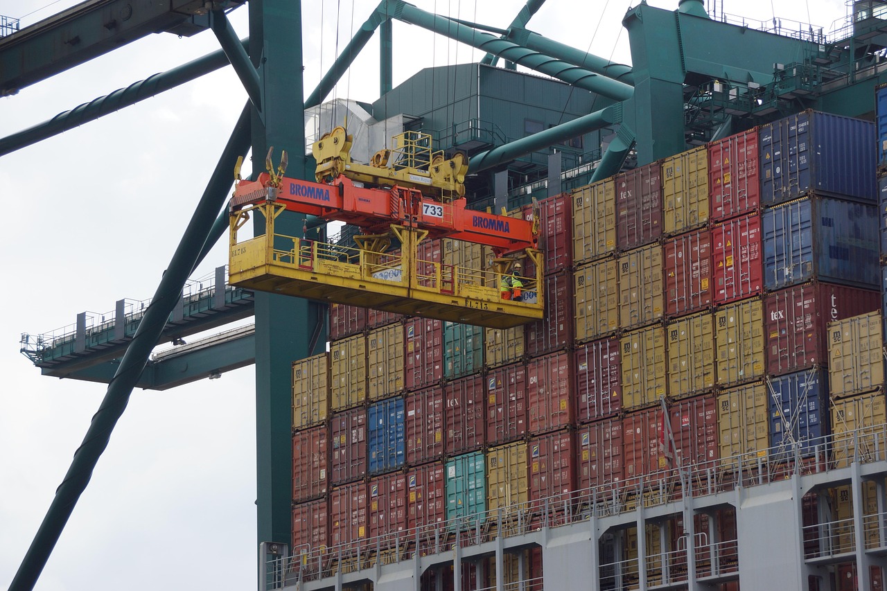 Cargo monitoring in terminal